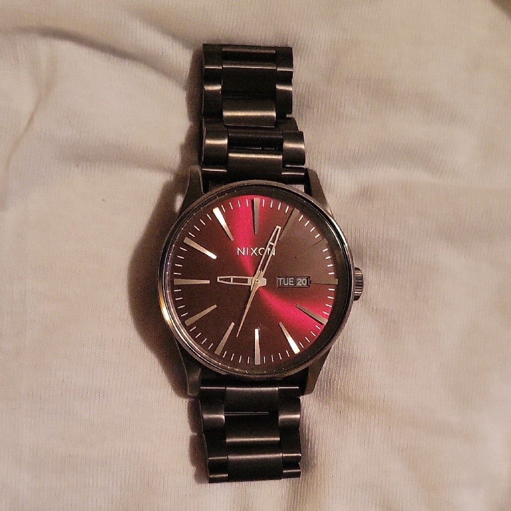 Nixon Black and Red Watch - Picture 2 of 3